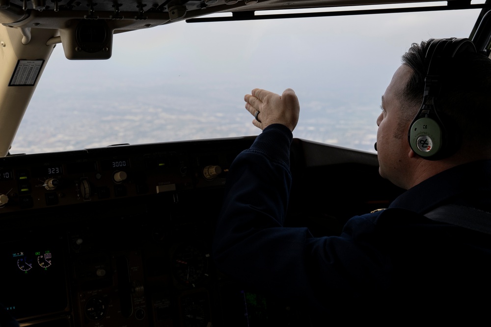 89th Airlift Wing conducts Ravens game flyover