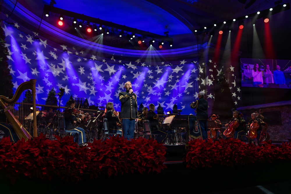 US Army Band performs American Holiday Festival