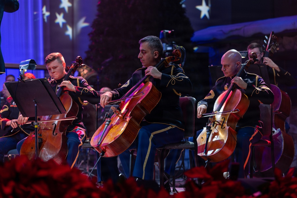 US Army Band performs American Holiday Festival