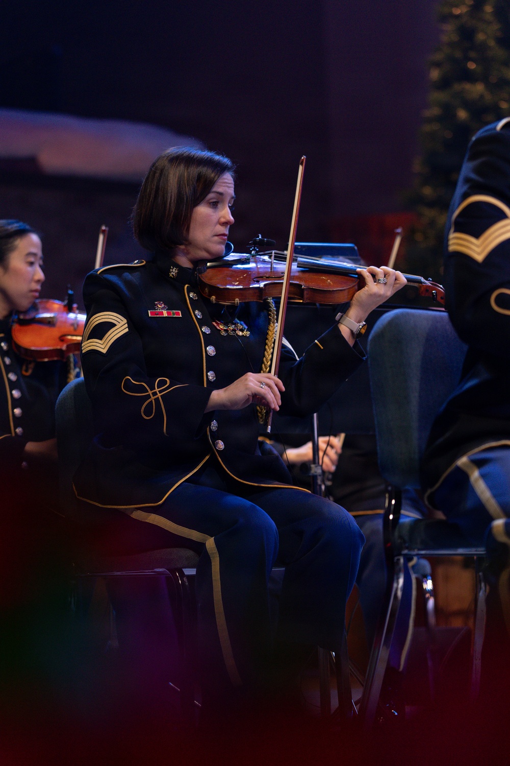 US Army Band performs American Holiday Festival