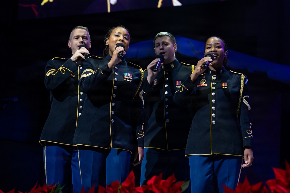 US Army Band performs American Holiday Festival