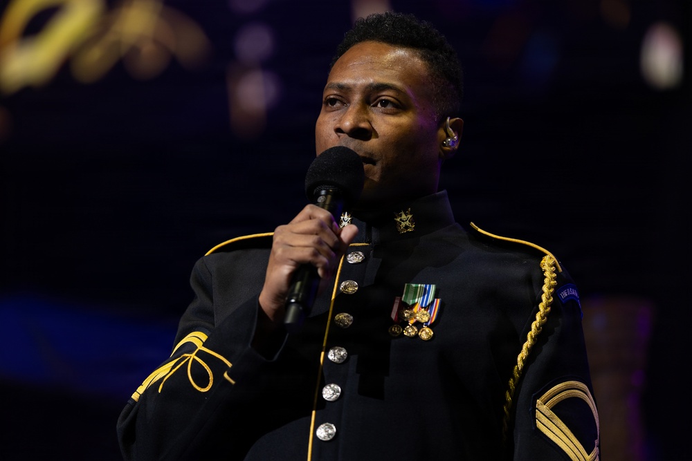 US Army Band performs American Holiday Festival