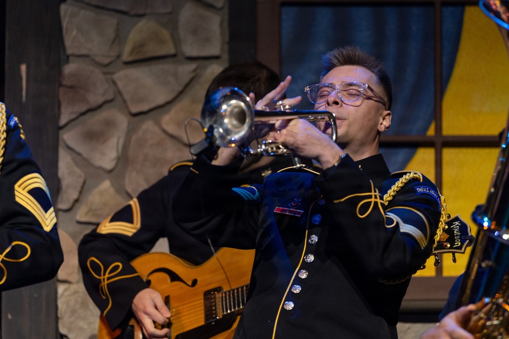US Army Band performs American Holiday Festival