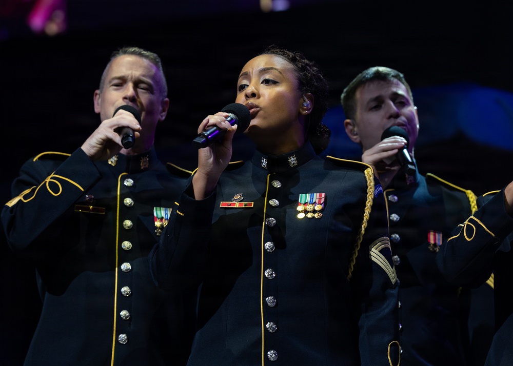 US Army Band performs American Holiday Festival