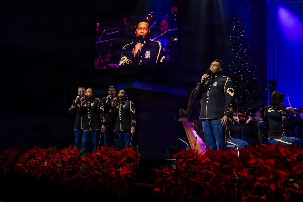 US Army Band performs American Holiday Festival