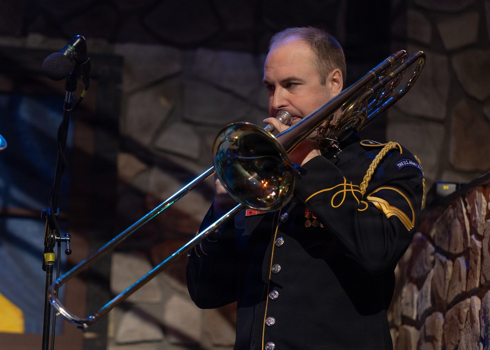 US Army Band performs American Holiday Festival
