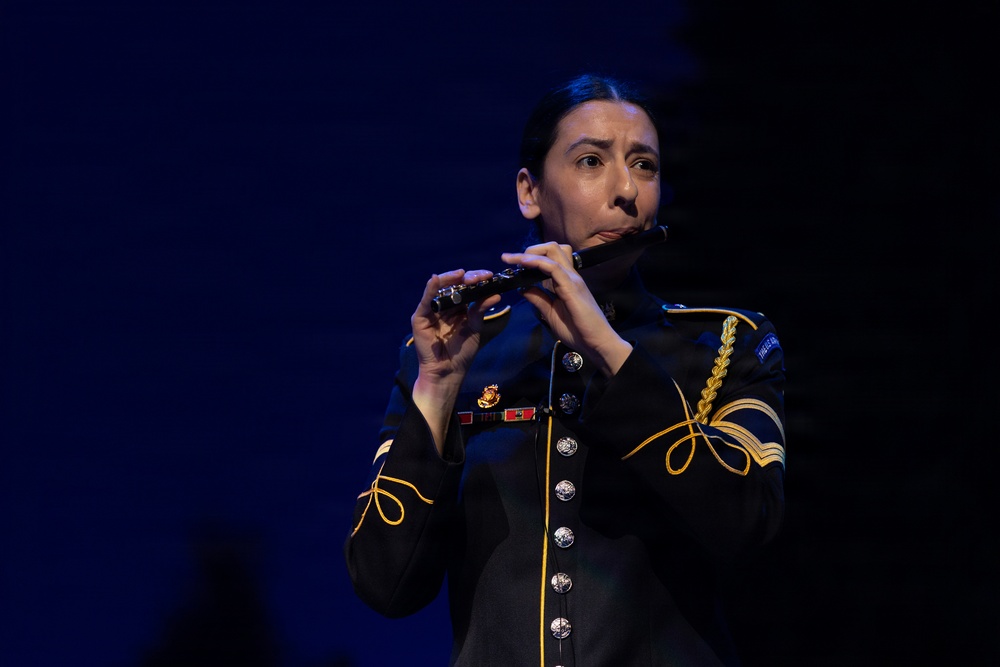 US Army Band performs American Holiday Festival