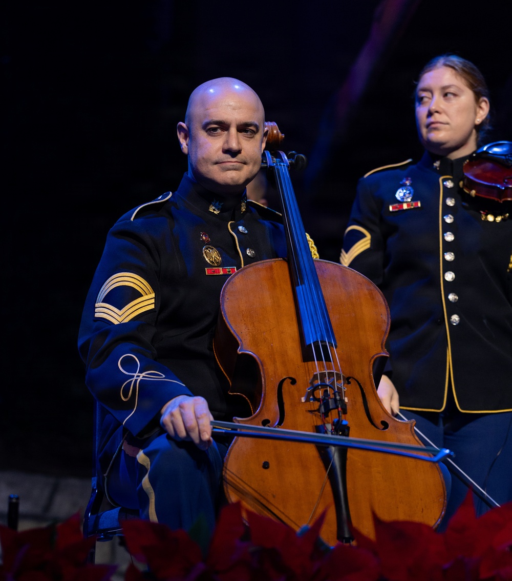 US Army Band performs American Holiday Festival