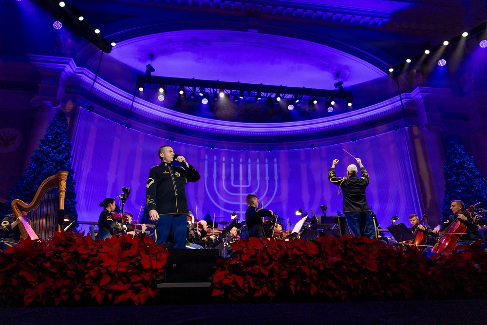 US Army Band performs American Holiday Festival