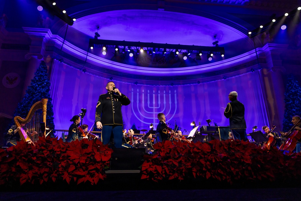 US Army Band performs American Holiday Festival