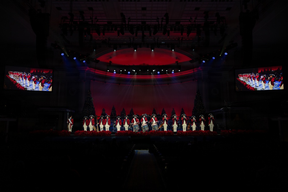 US Army Band performs American Holiday Festival