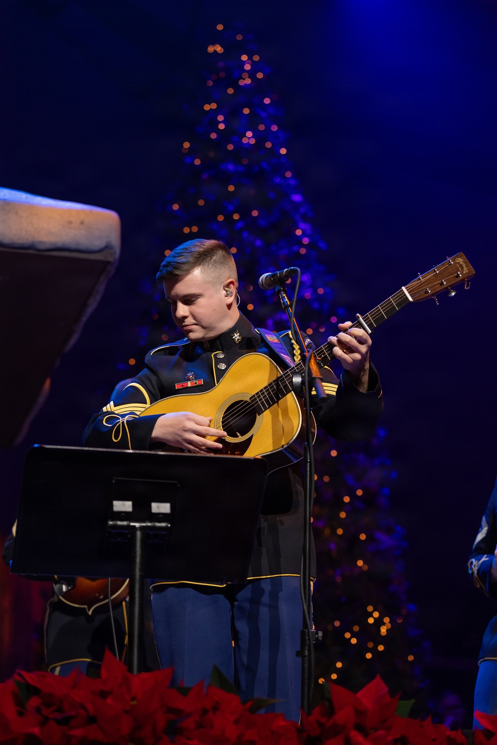 US Army Band performs American Holiday Festival
