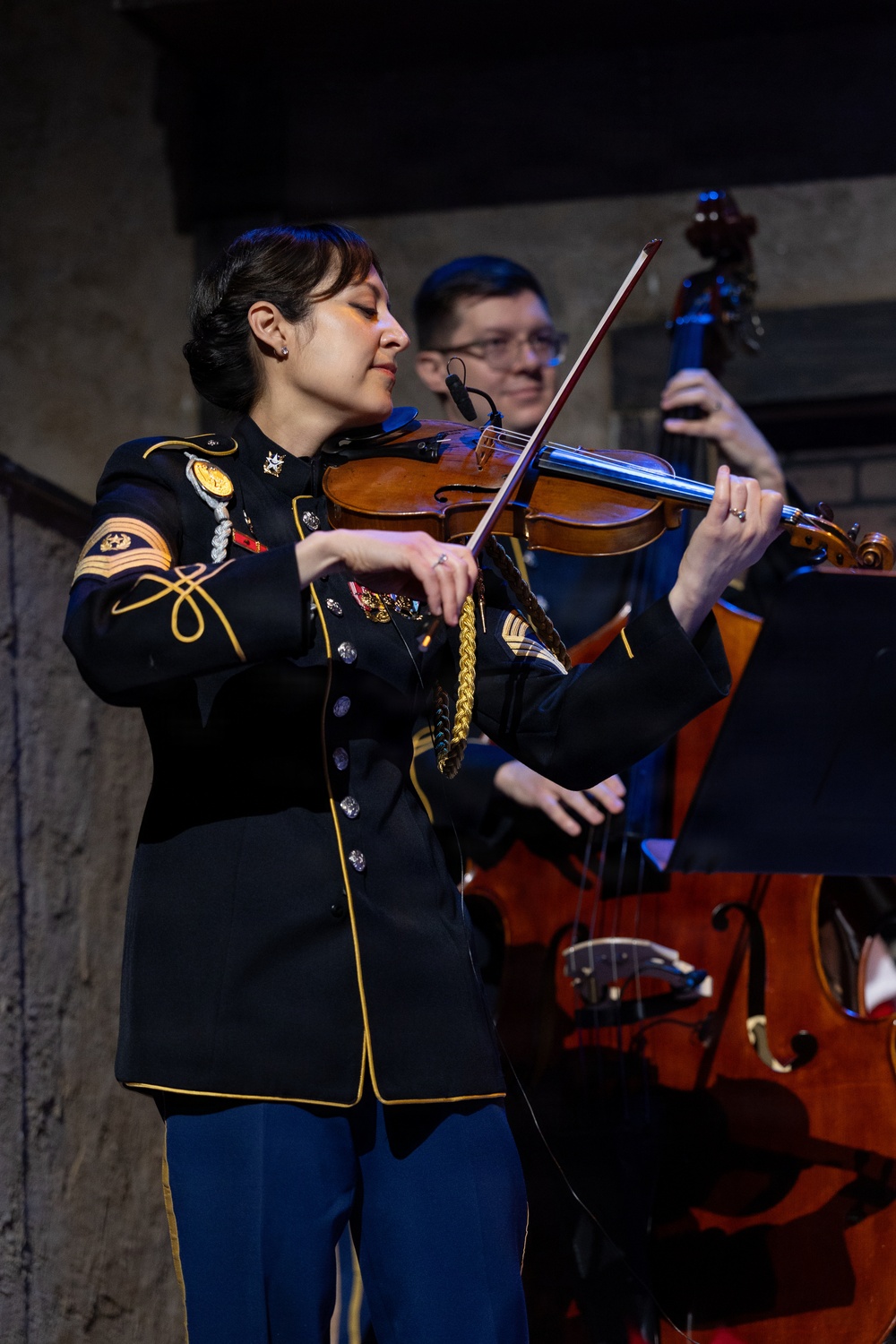 US Army Band performs American Holiday Festival