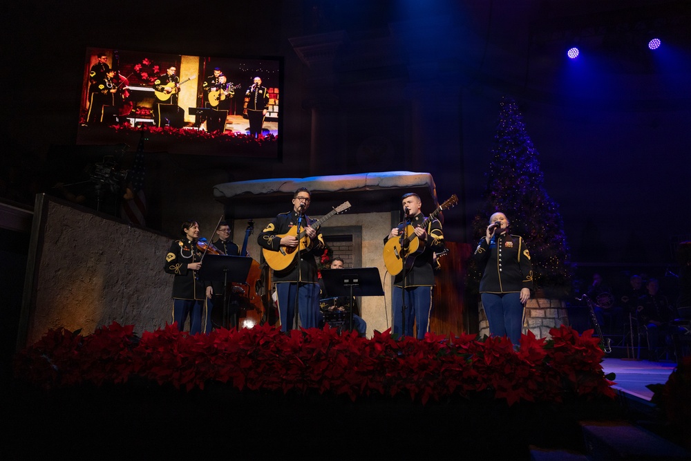 US Army Band performs American Holiday Festival