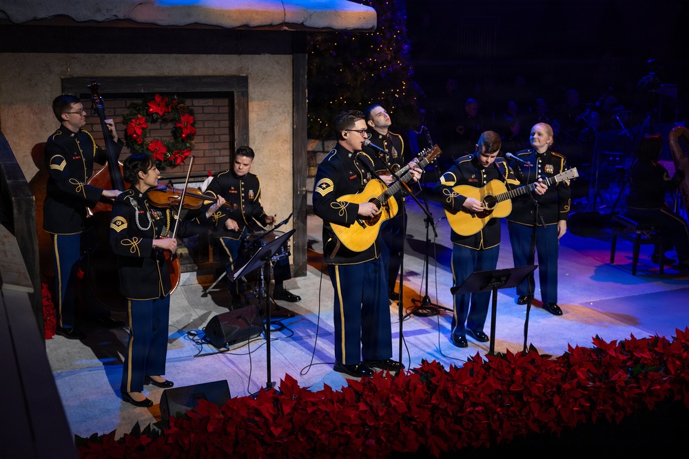 US Army Band performs American Holiday Festival