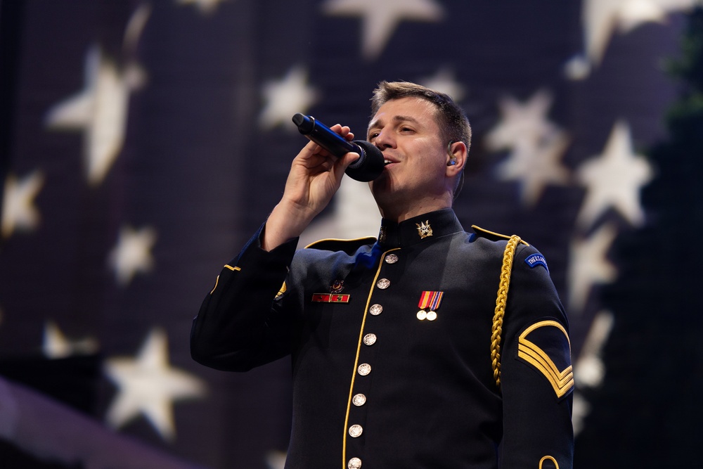 US Army Band performs American Holiday Festival