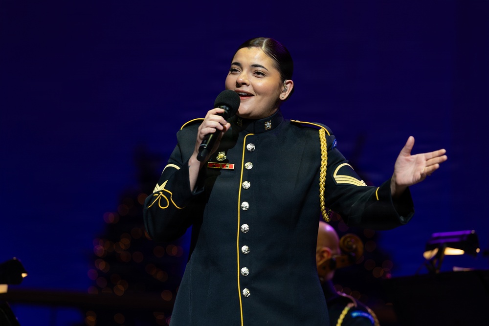 US Army Band performs American Holiday Festival