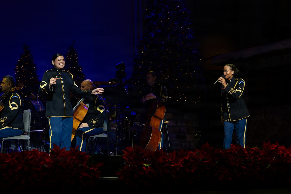 US Army Band performs American Holiday Festival