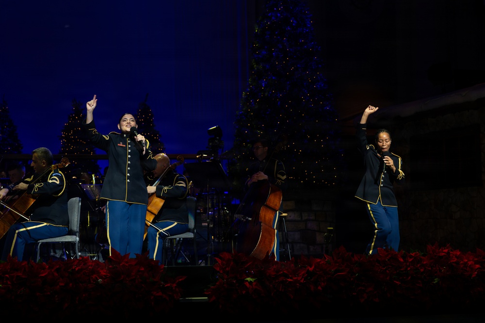 US Army Band performs American Holiday Festival