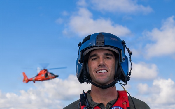 U.S. Coast Guard Air Station Barbers Point conducts cliffside training