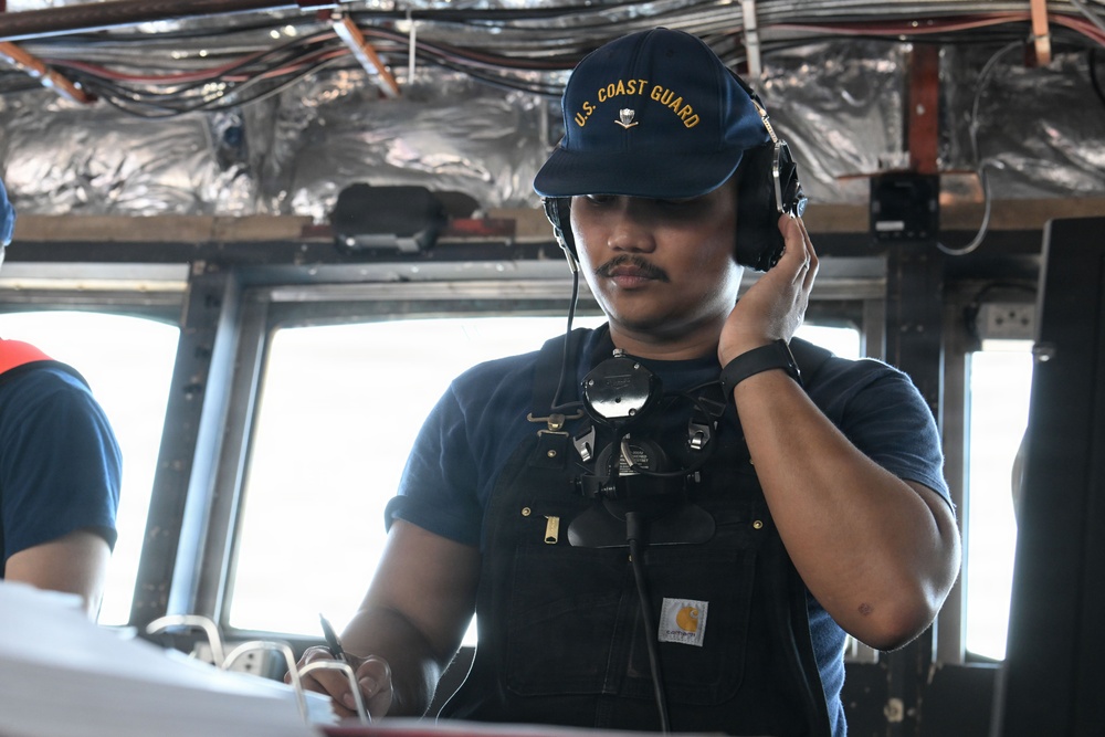 USCGC Polar Star conducts toxic gas drill, moors at Pearl Harbor, Hawaii