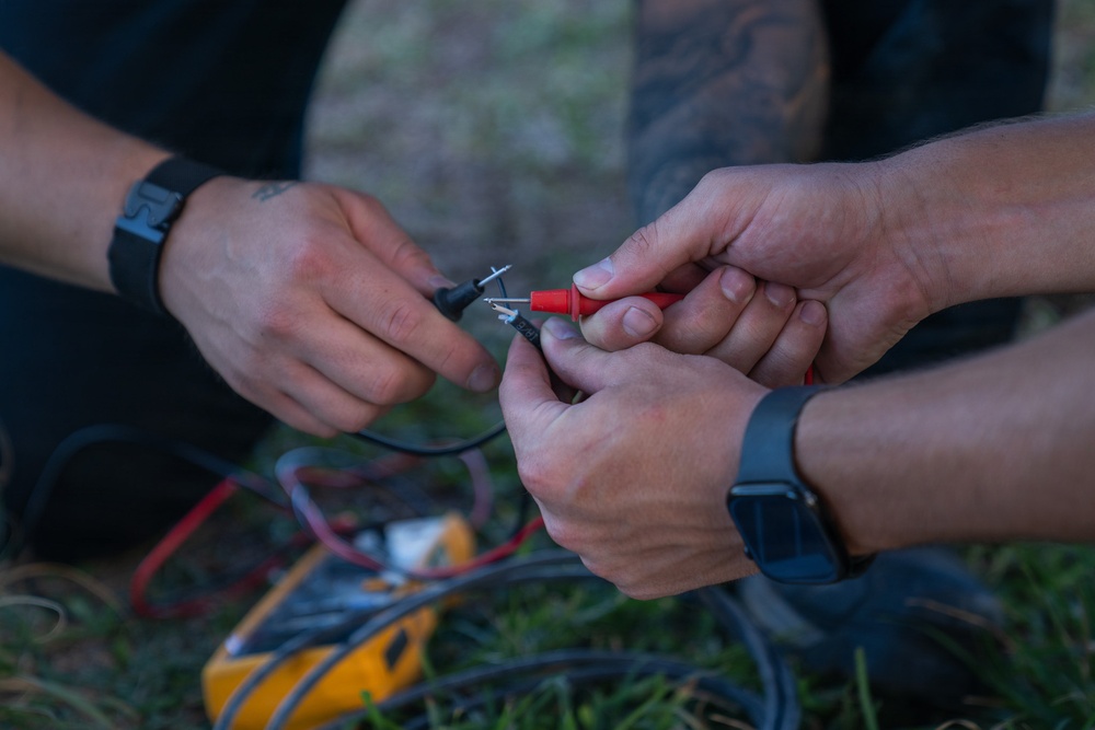 U.S. Coast Guard Aids to Navigation Team Honolulu conducts maintenance on Big Island