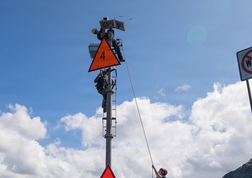 U.S. Coast Guard Aids to Navigation Team Honolulu conducts maintenance on Big Island