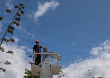 U.S. Coast Guard Aids to Navigation Team Honolulu conducts maintenance on Big Island