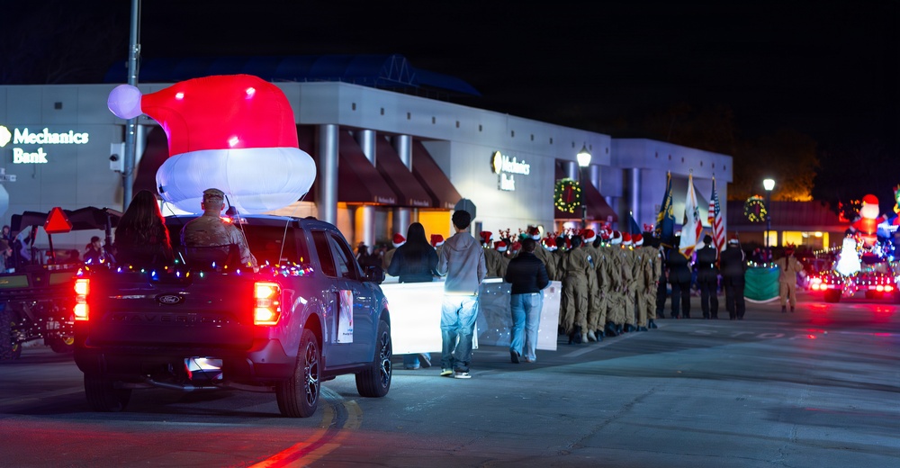 Fort Hunter Liggett I King City, Ca I Holiday Parade