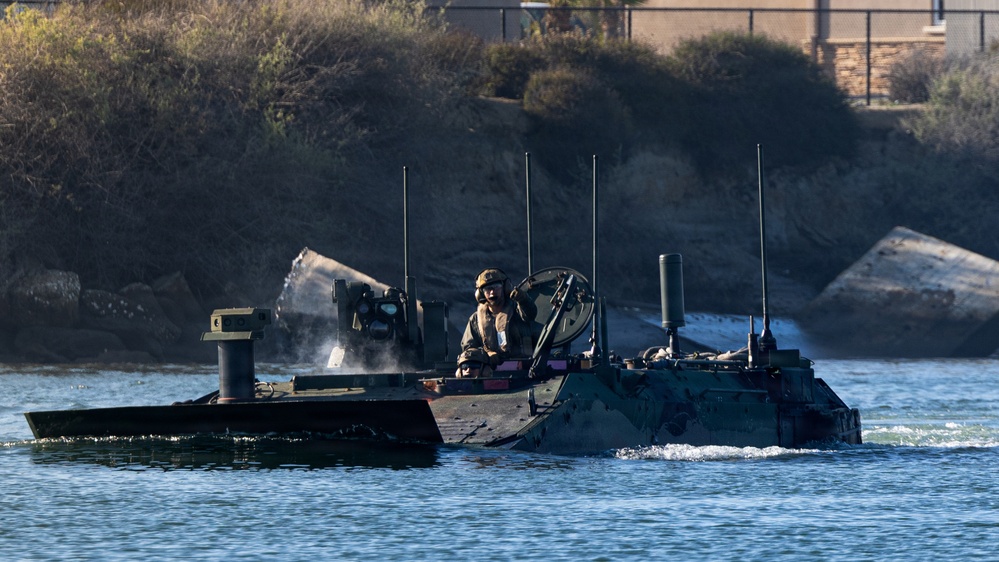 11th MEU Conducts ACV Water Integration Training Program and Surf Qualification
