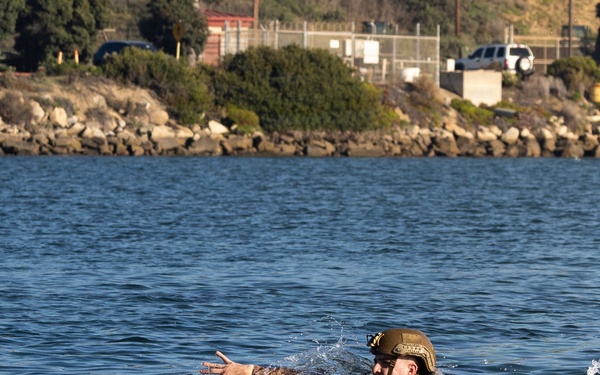 11th MEU Conducts ACV Water Integration Training Program and Surf Qualification
