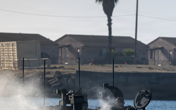 11th MEU Conducts ACV Water Integration Training Program and Surf Qualification