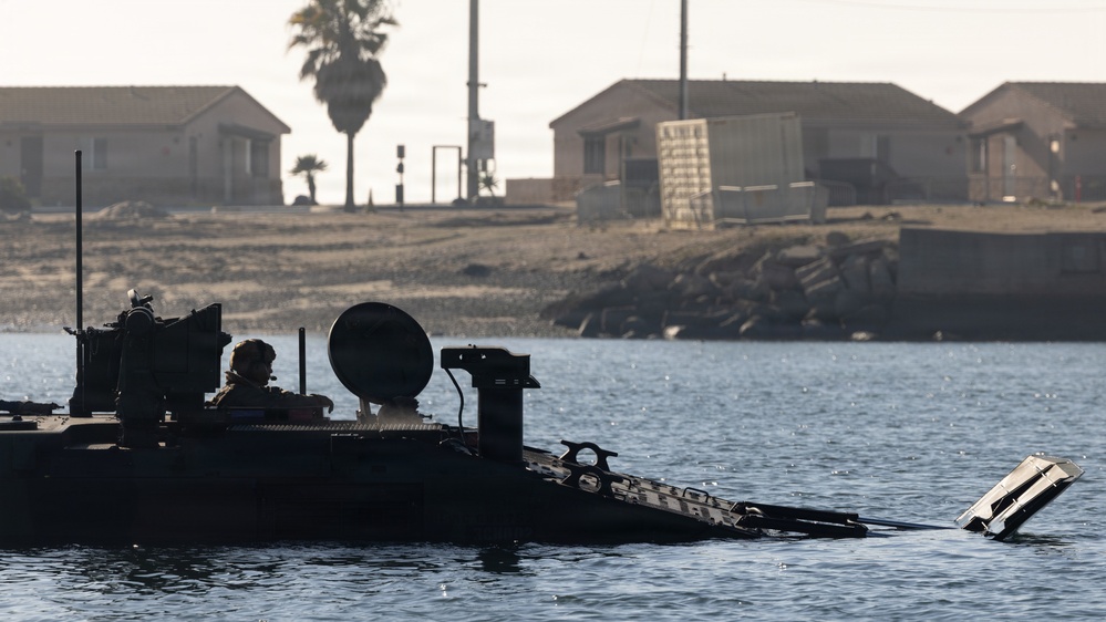 11th MEU Conducts ACV Water Integration Training Program and Surf Qualification