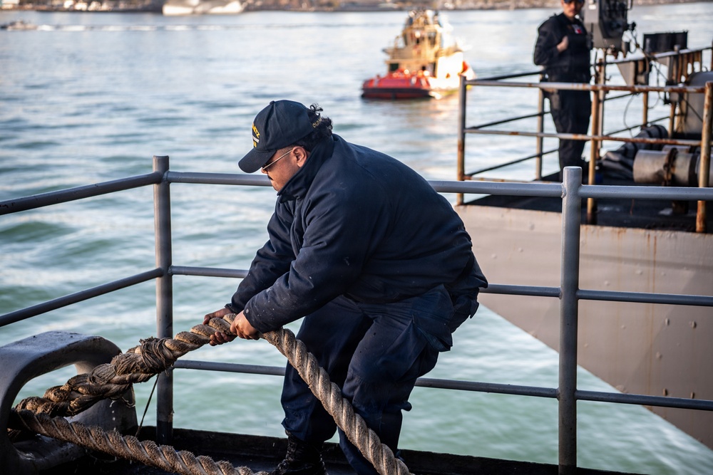 Nimitz Departs San Diego