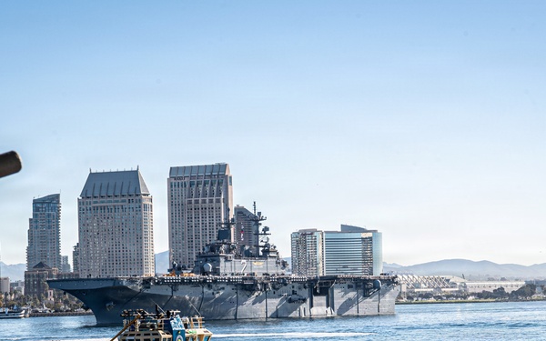Nimitz Departs San Diego