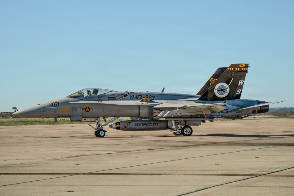 Steel Knight 25: F-35C, F/A-18 fighter jets depart Miramar for Mather node operations