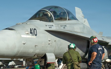 Steel Knight 25: F-35C, F/A-18 fighter jets depart Miramar for Mather node operations