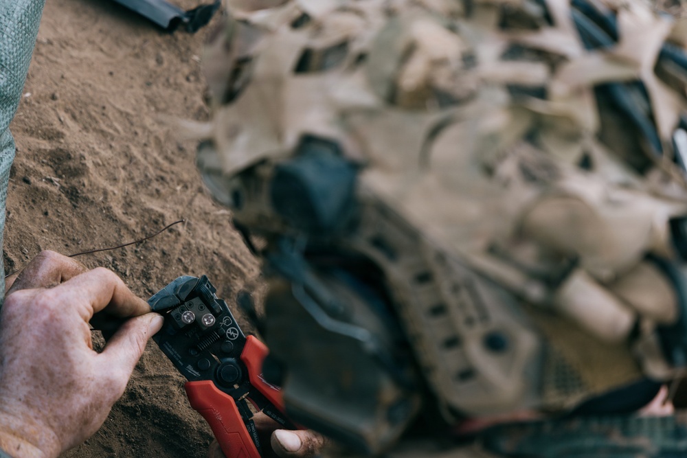 22nd MEU(SOC) | Attack Drone Training: Practical Application