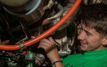 Abraham Lincoln conducts routine operations