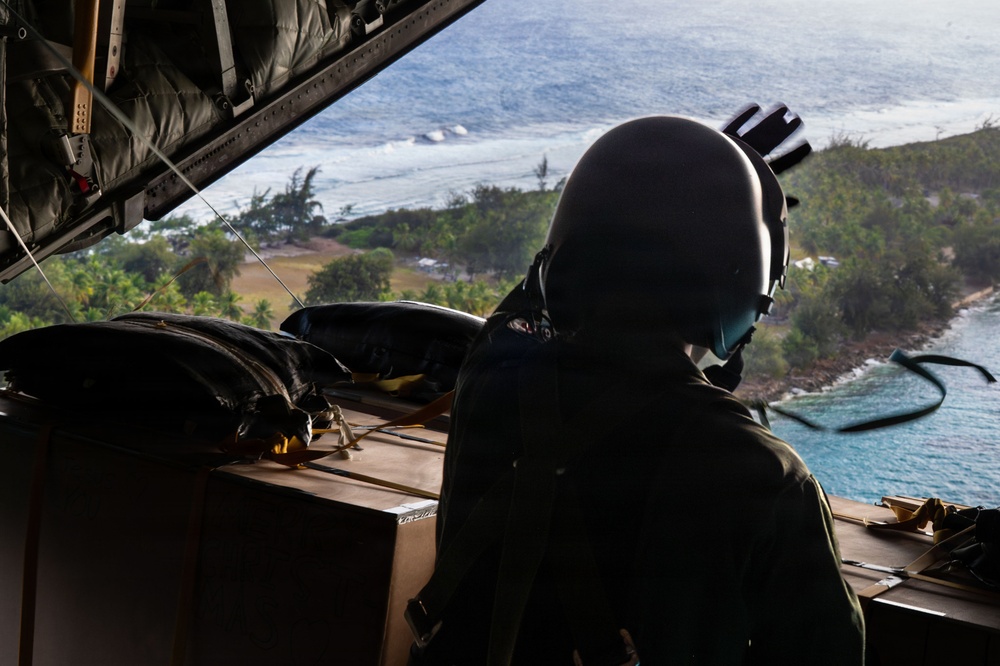 First Operation Christmas Drop bundles delivered to Republic of the Marshall Islands