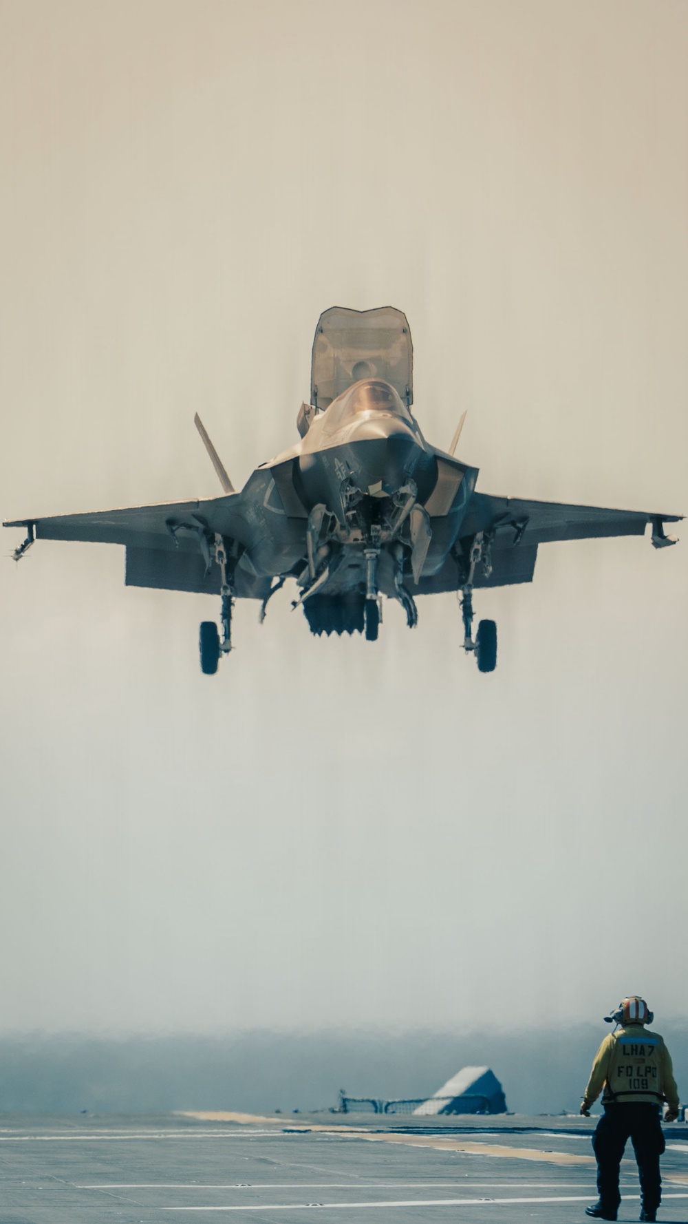 31st MEU | F-35B Fight Operations aboard USS Tripoli