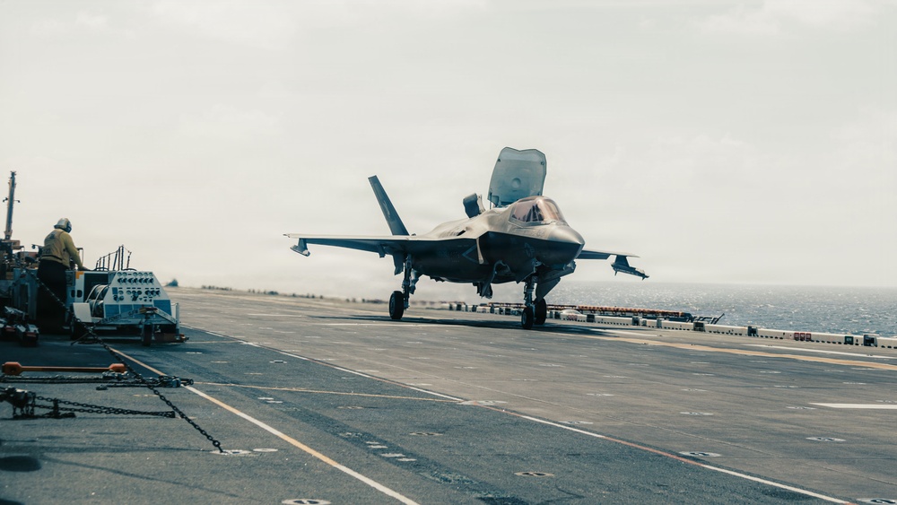 31st MEU | F-35B Fight Operations aboard USS Tripoli