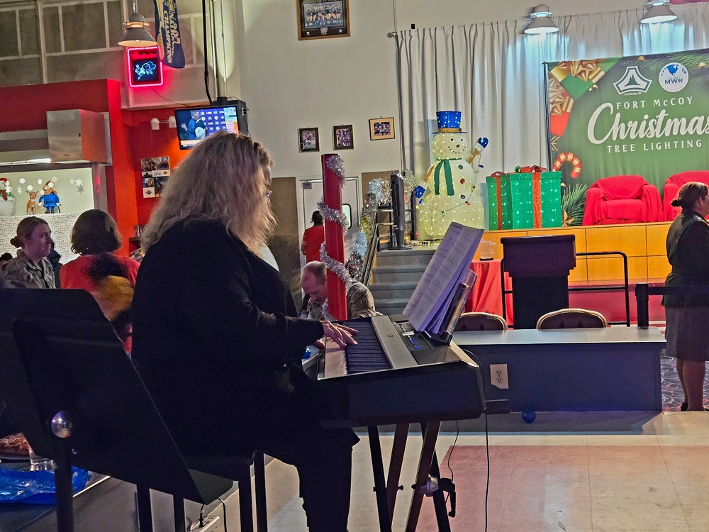 Fort McCoy kicks off holiday season with 2025 Tree Lighting Ceremony