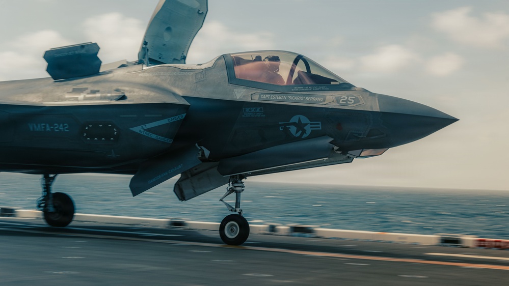 31st MEU | F-35B Fight Operations aboard USS Tripoli
