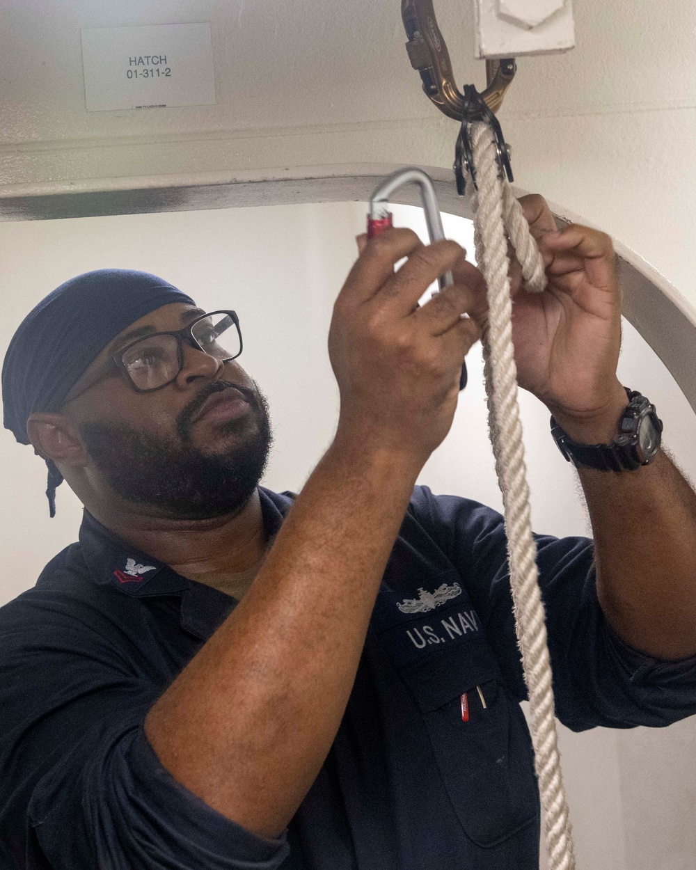 Sailors Participate in Stretcher Bearer Training