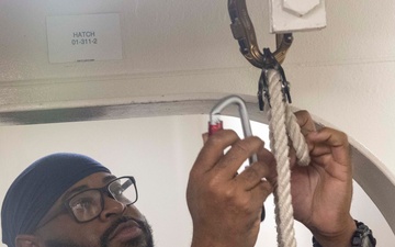 Sailors Participate in Stretcher Bearer Training