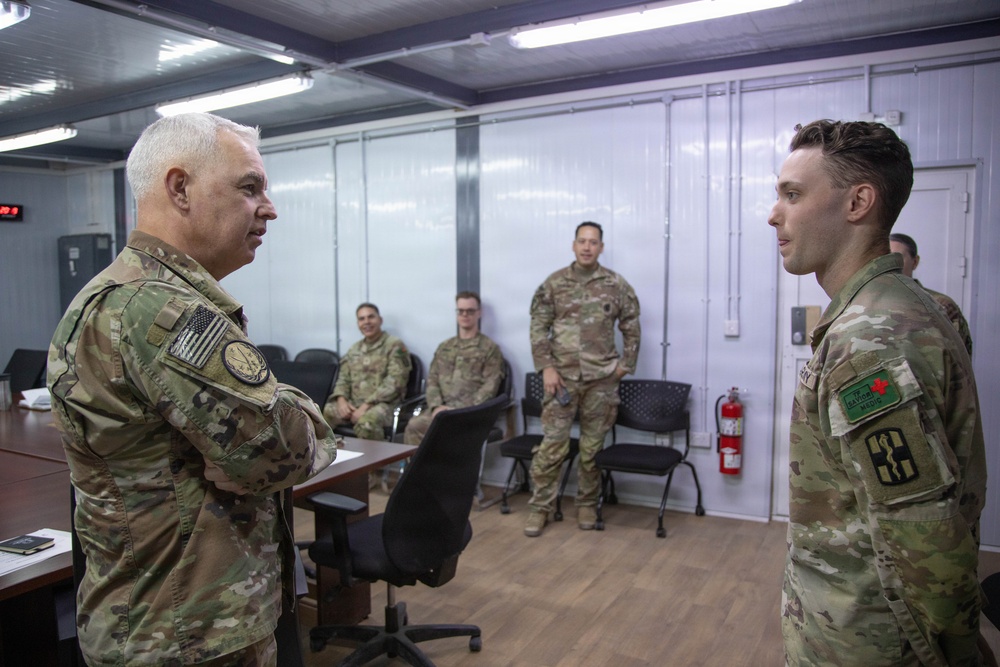 CJTF-OIR Commanding General pays a visit to the 115th Field Hospital during a battlefield circulation
