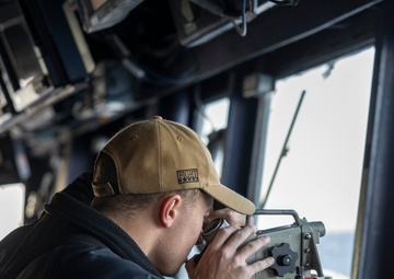 USS Dewey Completes a Replenishment-at-Sea with USS George Washington