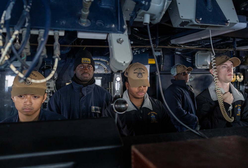 USS Dewey Completes a Replenishment-at-Sea with USS George Washington