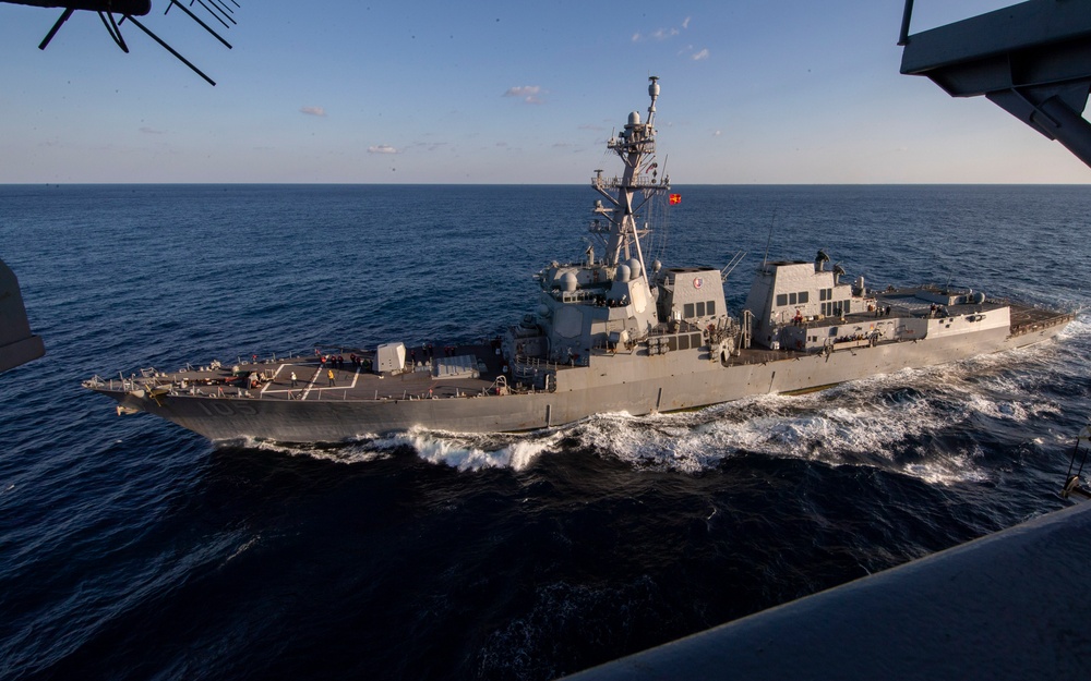 George Washington Conducts Fueling-at-Sea with Dewey